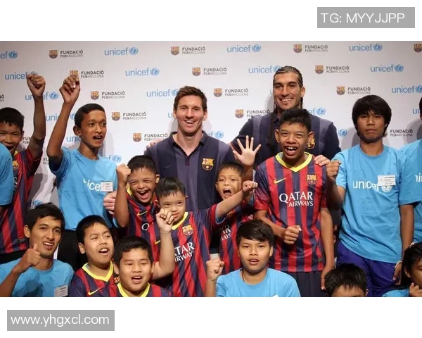 足球巨星C罗的泥塑艺术魅力展现与创作背后的故事 足球巨星C罗的泥塑艺术魅力展现与创作背后的故事