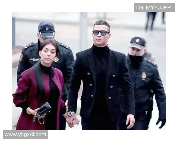 足球明星日常穿搭风格揭秘时尚潮流与个性选择的完美结合 足球明星日常穿搭风格揭秘时尚潮流与个性选择的完美结合